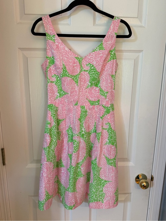 Lilly Pulitzer Dresses & Skirts - Lilly Pulitzer Cotton Pink & Green Floral Midi Dress